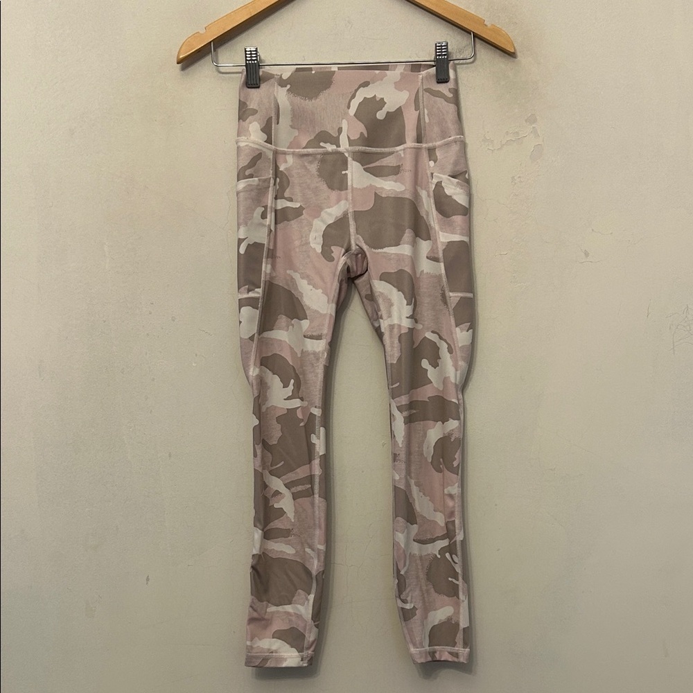GAP Camouflage Leggings - Pink and Tan Size XS EUC